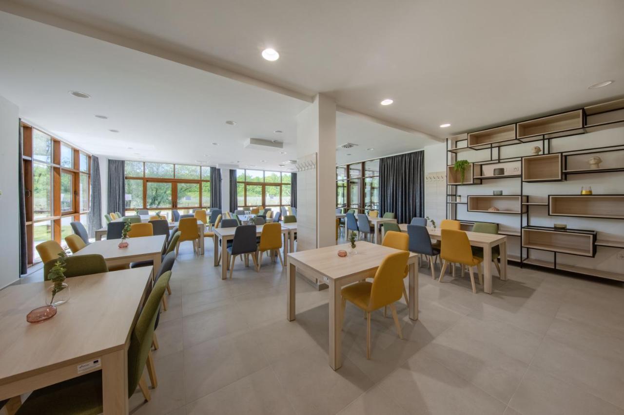 Otocki Virovi Hostel Otok  Kültér fotó